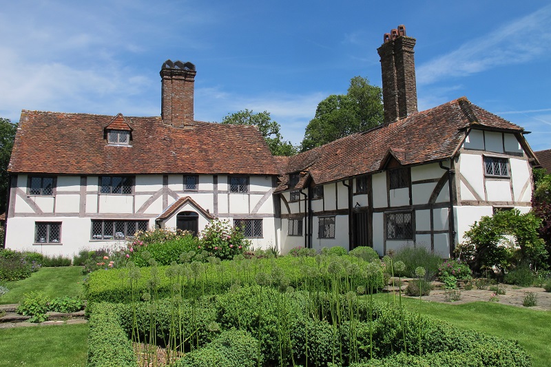 Painting with Limewash Paint Celtic Sustainables